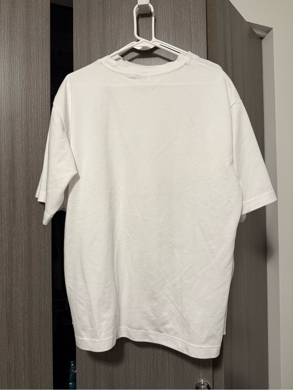 🚨LAST CHANCE!!!🚨 2 Uniqlo U - White Short Sleeve Crew Tees - Picture 3 of 6